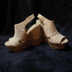 Nude cheetah high heel wedge